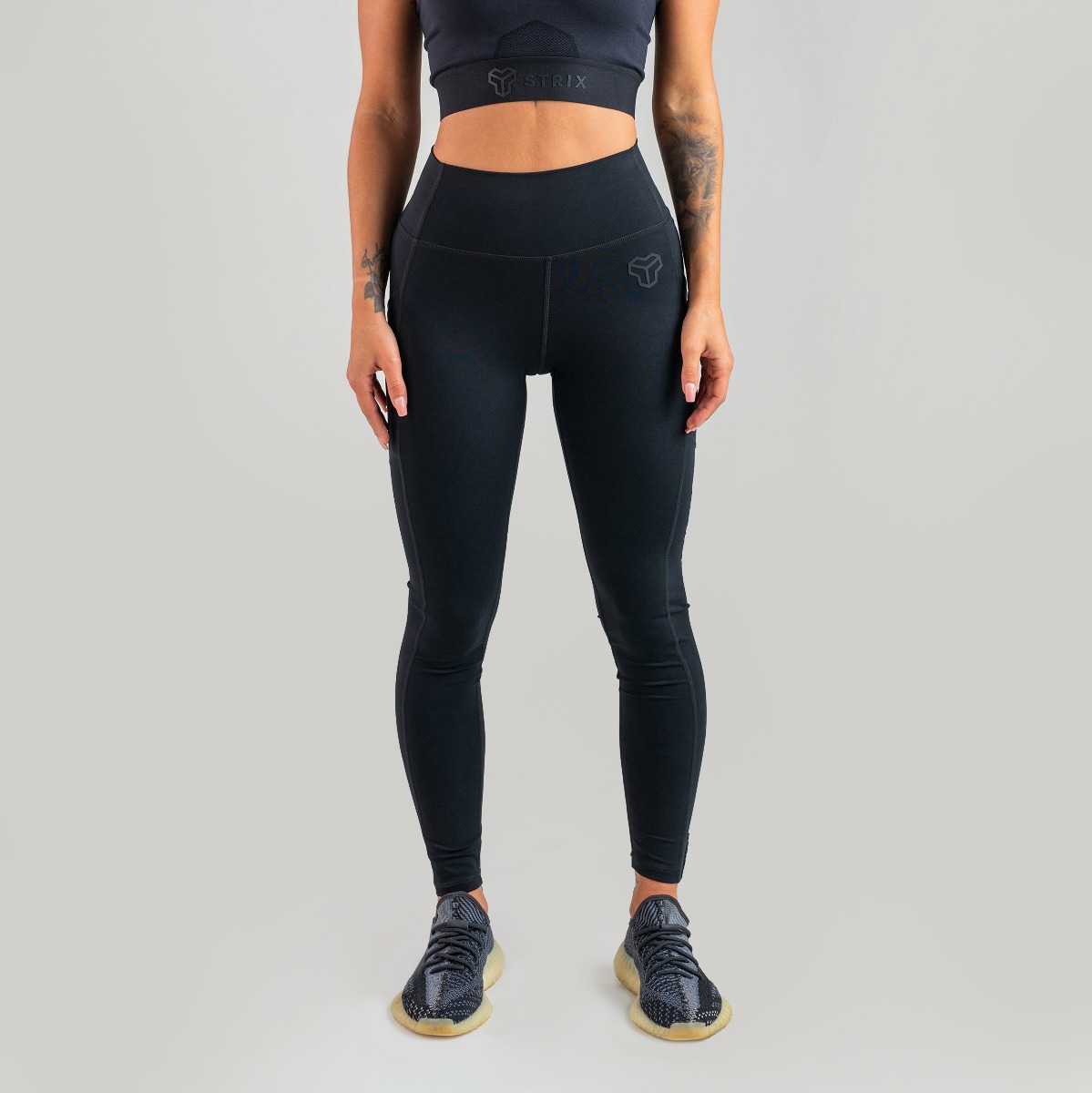 Women‘s Essential Leggings Black - STRIX